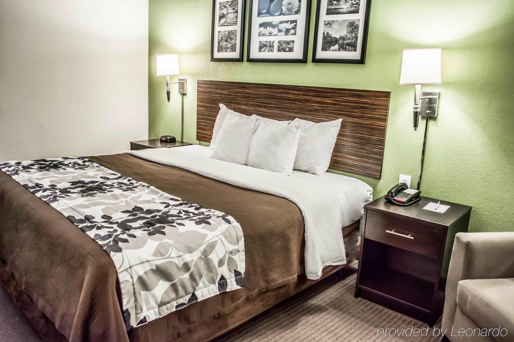 Sleep & - Petersburg South 3*